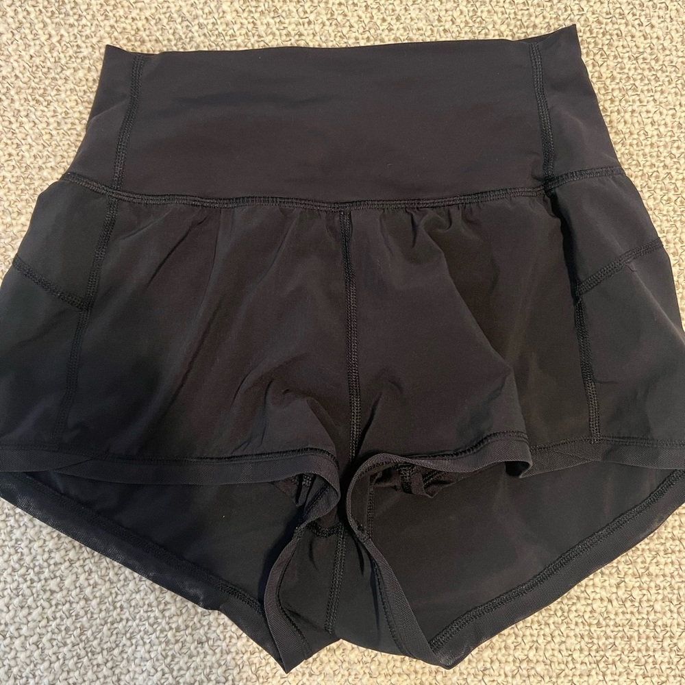Lululemon High-Rise Lined Shorts 2.5